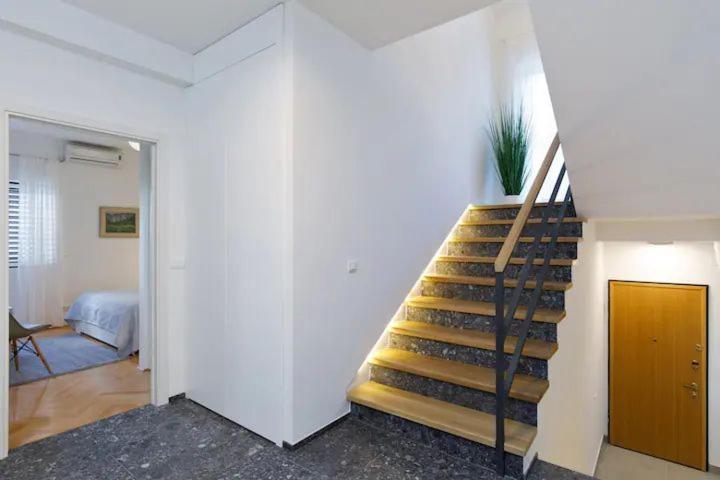 Apartment & Rooms Nugal Makarska Esterno foto